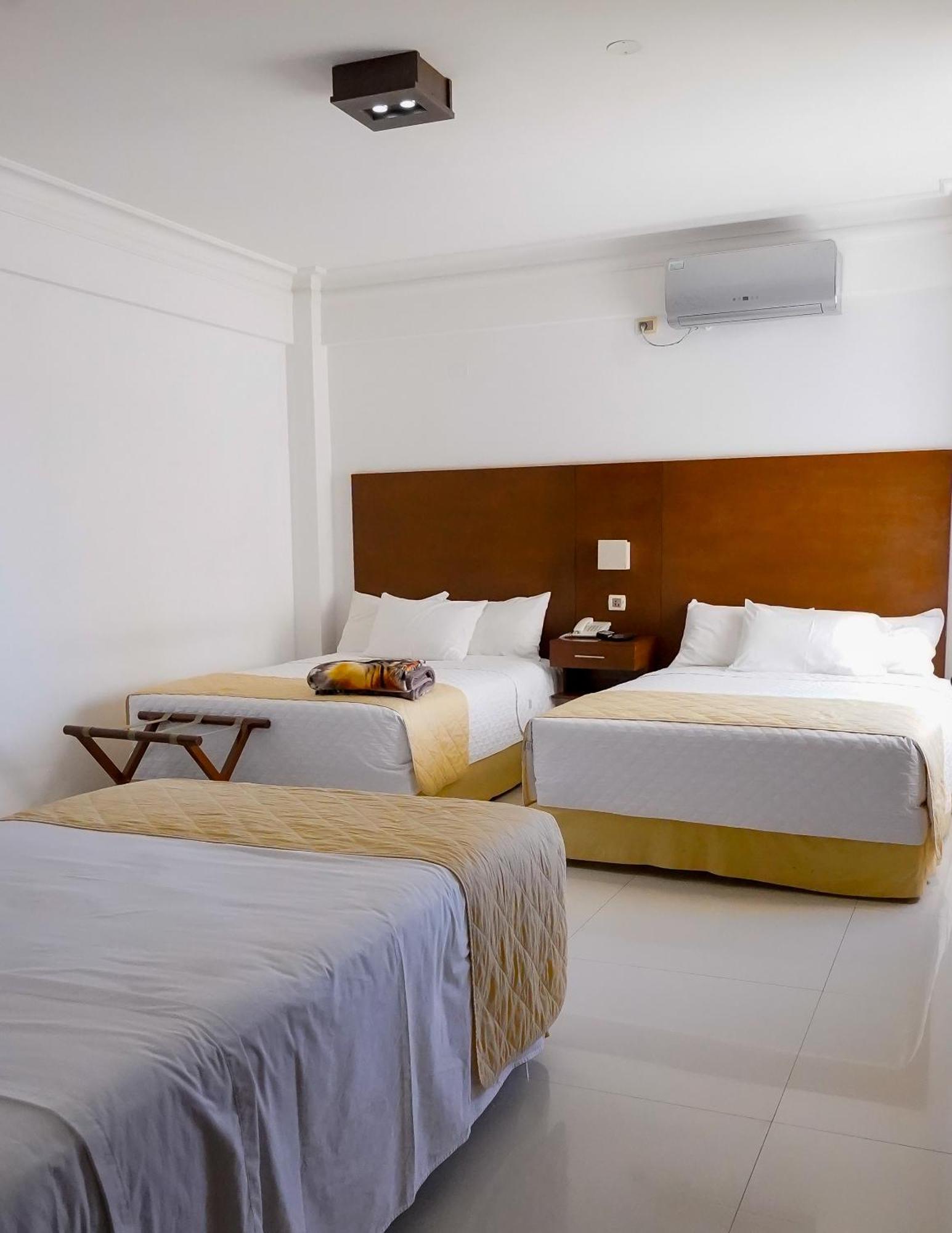 Prince Hotel Santa Cruz de La Sierra Exterior photo